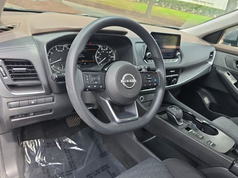 Certified 2023 Nissan Rogue SV FWD image 15
