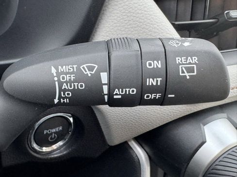 Used 2025 Toyota RAV4 XLE image 28