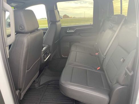 Used 2025 GMC Sierra 2500 SLT image 24