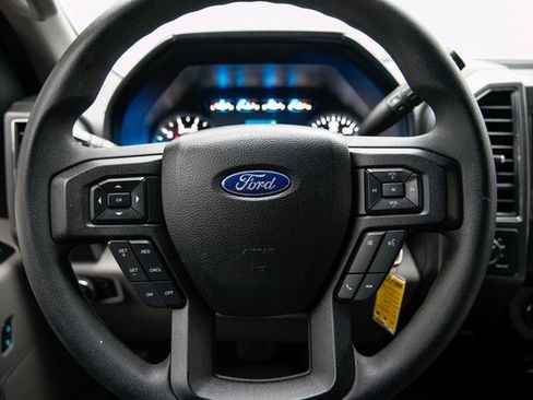 Used 2017 Ford F150 XLT image 30