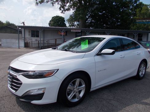 Used 2022 Chevrolet Malibu LS w/ Driver Confidence Package II FWD image 1