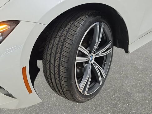 Certified 2024 BMW 330i xDrive Sedan w/ Premium Package AWD/4WD image 27
