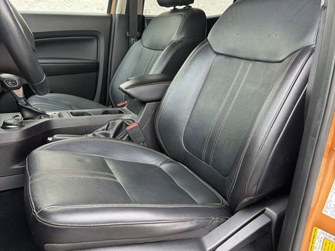 Used 2019 Ford Ranger Lariat w/ Equipment Group 501A Mid image 8