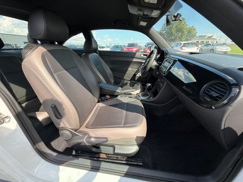 Used 2015 Volkswagen Beetle 1.8T FWD image 14