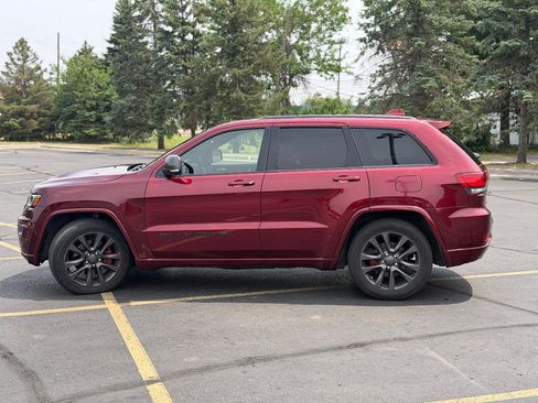 Used 2020 Jeep Grand Cherokee High Altitude AWD/4WD image 8