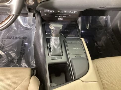 Used 2019 Lexus ES 350 w/ Accessory Package FWD image 16
