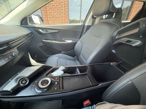 Used 2025 Kia EV6 Light RWD image 5