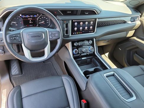 Used 2021 GMC Yukon XL Denali image 18