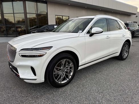 Used 2025 Genesis GV70 2.5T w/ Select Package image 7