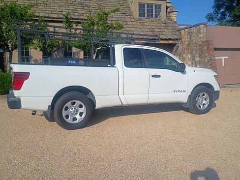 Used 2018 Nissan Titan S w/ S Utility Package RWD image 14