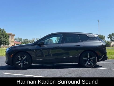 Used 2022 BMW iX xDrive50 w/ Sport Package AWD/4WD image 4