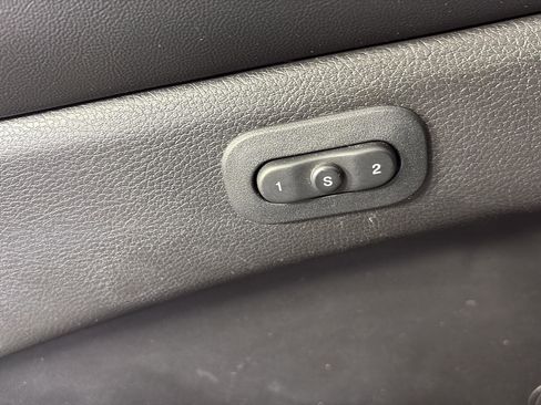 Used 2019 Jeep Grand Cherokee Limited w/ Luxury Group II image 27