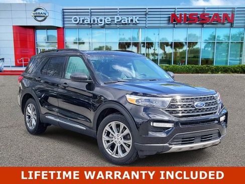 Used 2022 Ford Explorer XLT w/ Equipment Group 202A AWD/4WD image 1