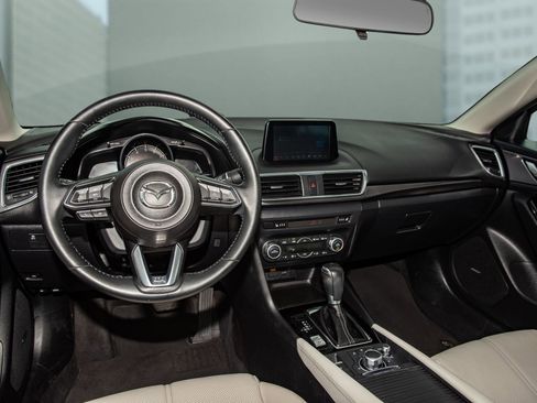 Used 2018 MAZDA MAZDA3 Grand Touring image 8