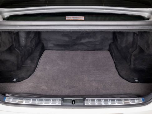 Used 2021 Lexus LS 500 w/ Accessory Package (Z2) image 38