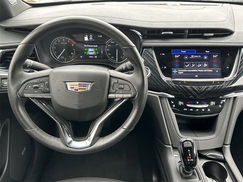 Certified 2025 Cadillac XT6 Premium Luxury image 25