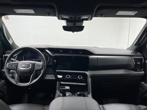 Used 2025 GMC Sierra 1500 AT4 w/ AT4 Premium Package AWD/4WD image 19