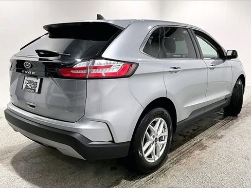 Used 2023 Ford Edge SEL image 5