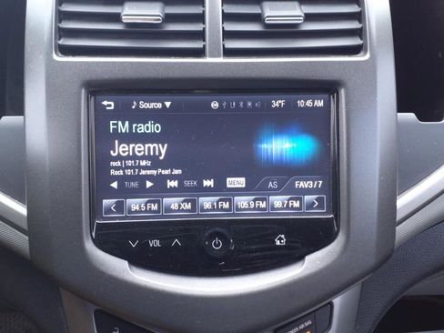 Used 2016 Chevrolet Sonic LT image 9