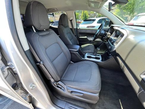 Used 2016 Chevrolet Colorado LT w/ LT Convenience Package RWD image 10