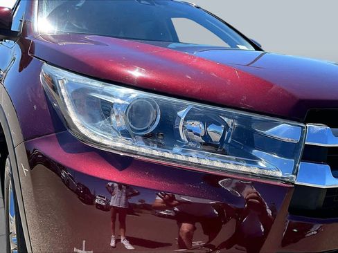 Used 2017 Toyota Highlander Limited Platinum AWD/4WD image 27