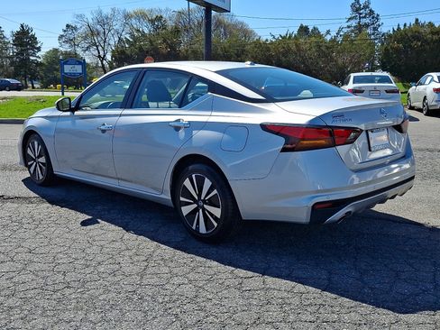 Used 2019 Nissan Altima 2.5 SL FWD image 4