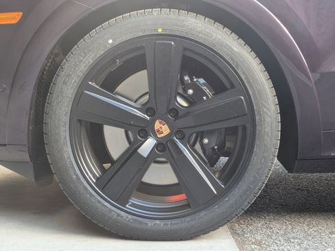 New 2026 Porsche Cayenne GTS AWD/4WD image 30