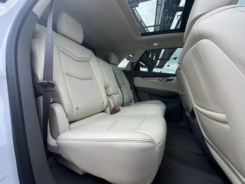 Used 2017 Cadillac XT5 Luxury w/ Driver Awareness Package image 19