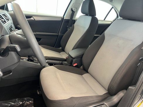 Used 2017 Volkswagen Jetta S FWD image 10
