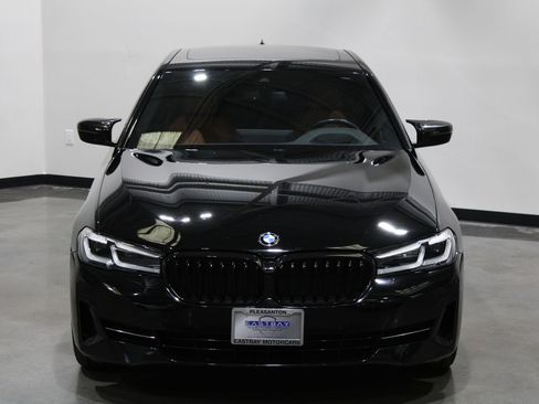 Used 2021 BMW 530i w/ Premium Package RWD image 6