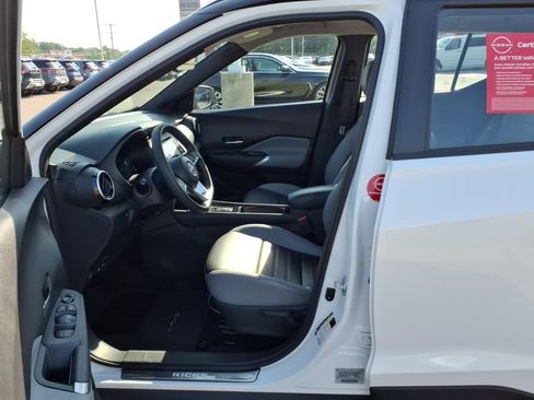 Certified 2024 Nissan Kicks SR w/ SR Premium Package FWD image 4