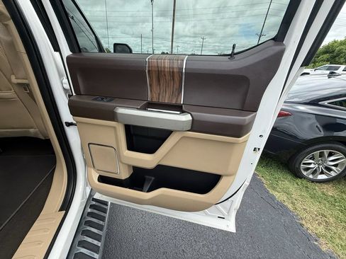 Used 2018 Ford F150 Lariat w/ Equipment Group 502A Luxury AWD/4WD image 20