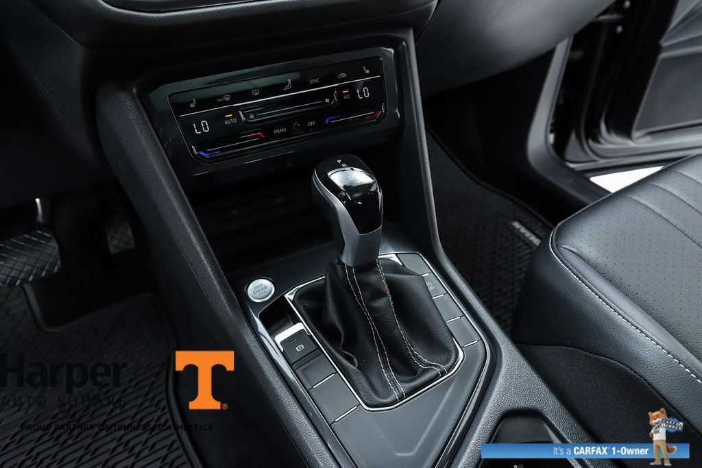 Used 2023 Volkswagen Tiguan SE w/ Panoramic Sunroof Package FWD image 62