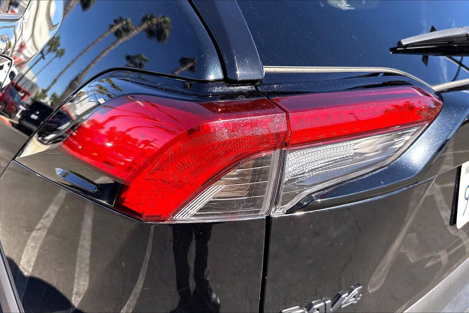 Used 2024 Toyota RAV4 LE AWD/4WD image 28