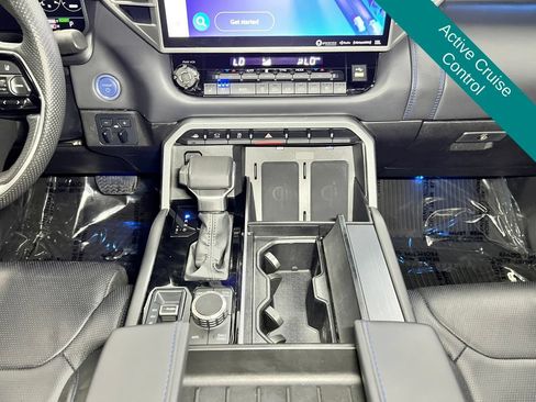 Used 2024 Toyota Tundra Platinum AWD/4WD image 10