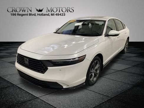 Used 2024 Honda Accord EX-L image 3