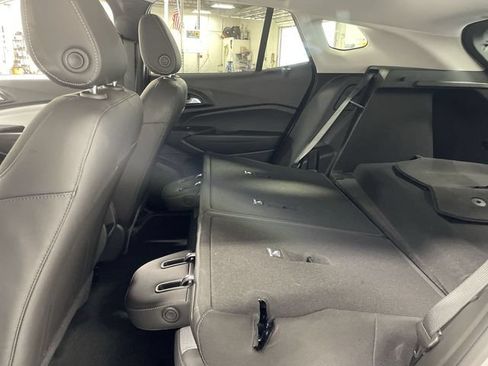 Used 2024 Chevrolet Trax LT FWD image 24