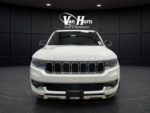 Used 2023 Jeep Wagoneer Series III w/ Premium Group I image 8