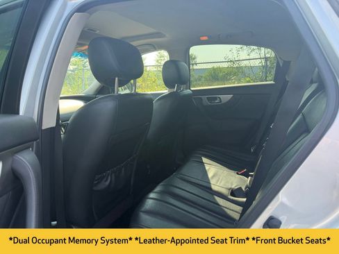 Used 2015 INFINITI QX70 2WD w/ Premium Package image 9