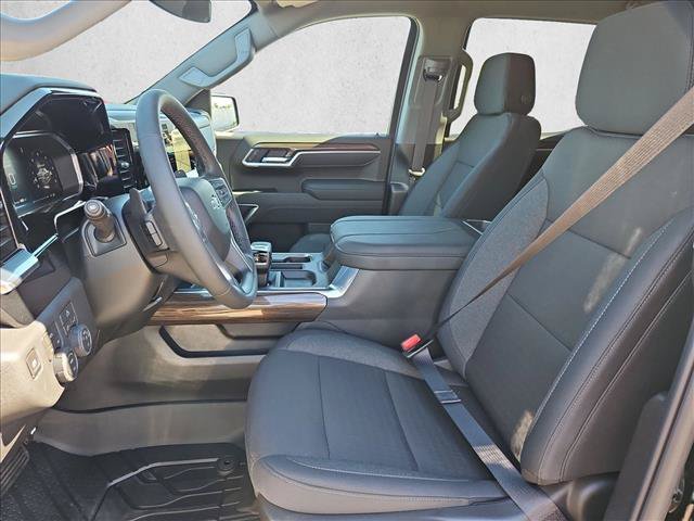 New 2026 Chevrolet Silverado 1500 RST w/ Dark Appearance Package AWD/4WD image 4