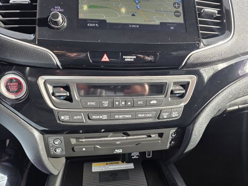 Used 2022 Honda Pilot Elite image 18