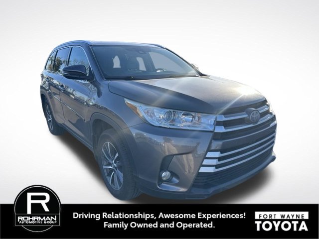 Used 2017 Toyota Highlander XLE AWD/4WD image 6