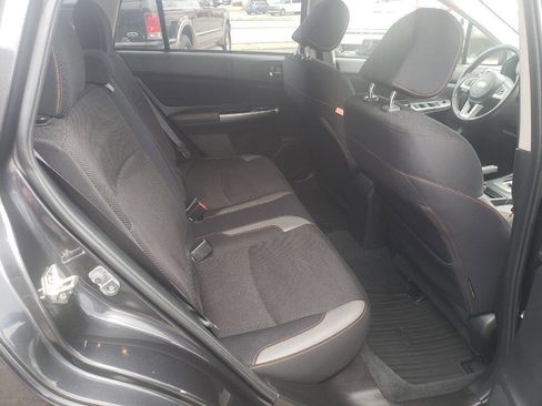 Used 2017 Subaru Crosstrek 2.0i Premium image 12