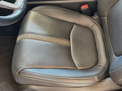 Used 2024 Honda Pilot EX-L image 17