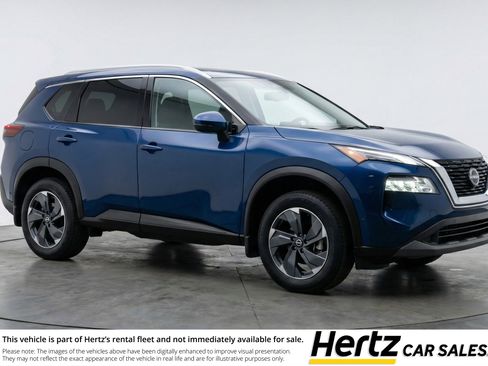 Used 2025 Nissan Rogue SV image 1