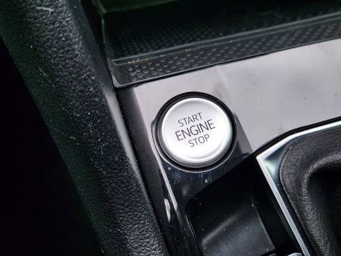 New 2024 Volkswagen Taos SE image 16