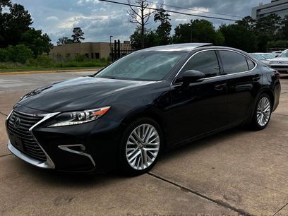 Used 2016 Lexus ES 350 w/ Ultra Luxury Package