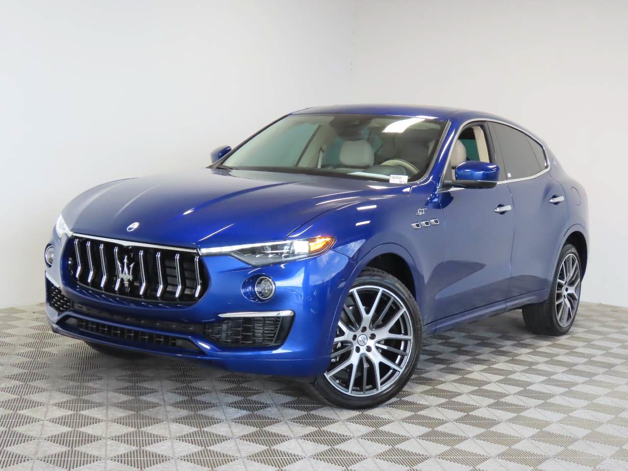 Used 2022 Maserati Levante GT AWD/4WD image 1