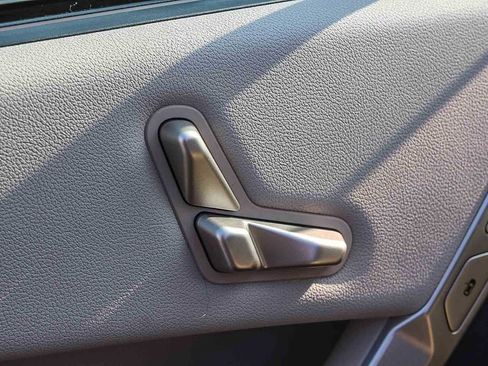 Certified 2023 BMW iX xDrive50 w/ Convenience Package image 31