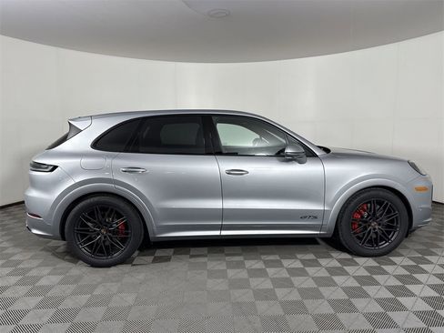 New 2025 Porsche Cayenne GTS image 8